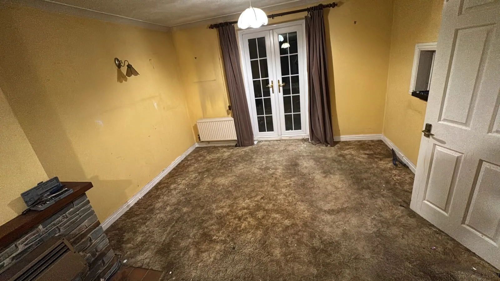 Living room clearance after