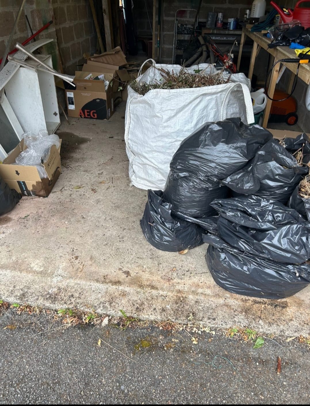 Rubbish clearance in Cornwall by William, clearing clutter from a local property